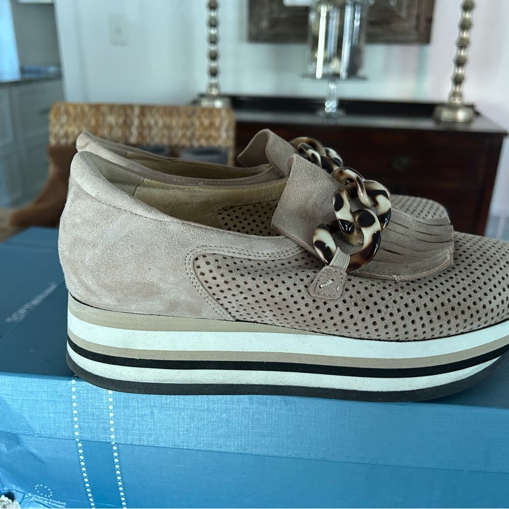 Softwaves Women's Beige Platform Loafers